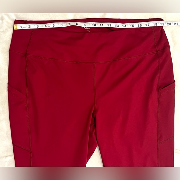 Torrid Active Women's Beautiful Deep Red Leggings with Pockets Size 3 / 3X - Picture 9 of 15